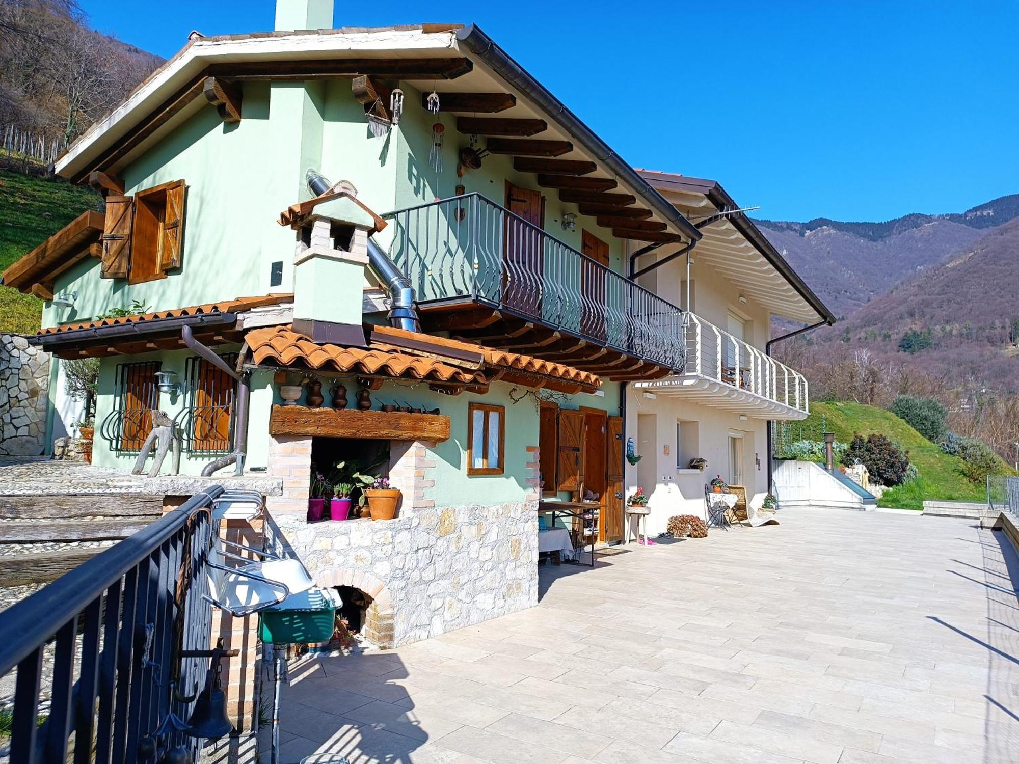 Locazione Turista Cocode Bed & Breakfast Miane Exterior photo